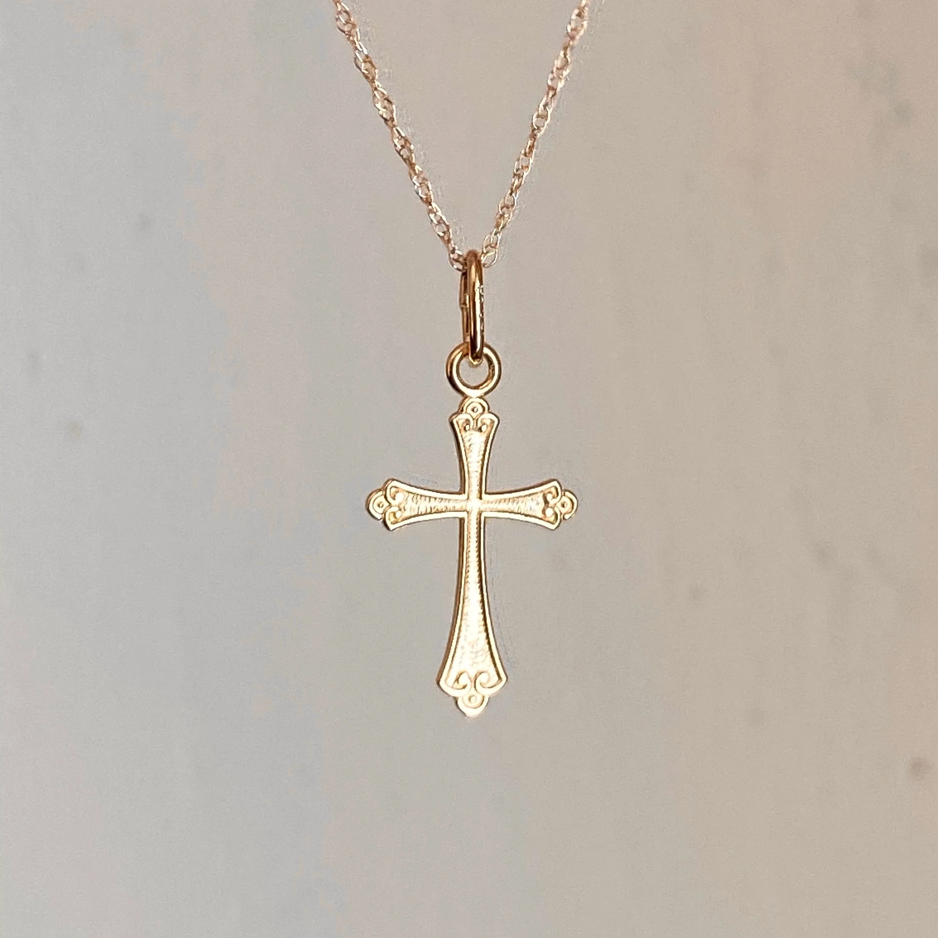 14KT Yellow Gold Textured Small Cross Pendant Chain Necklace