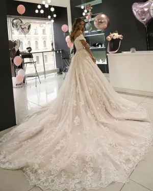 2019 Off The Shoulder Wedding Dresses Lace Appliques Fashion A-line Tulle Bridal Gowns