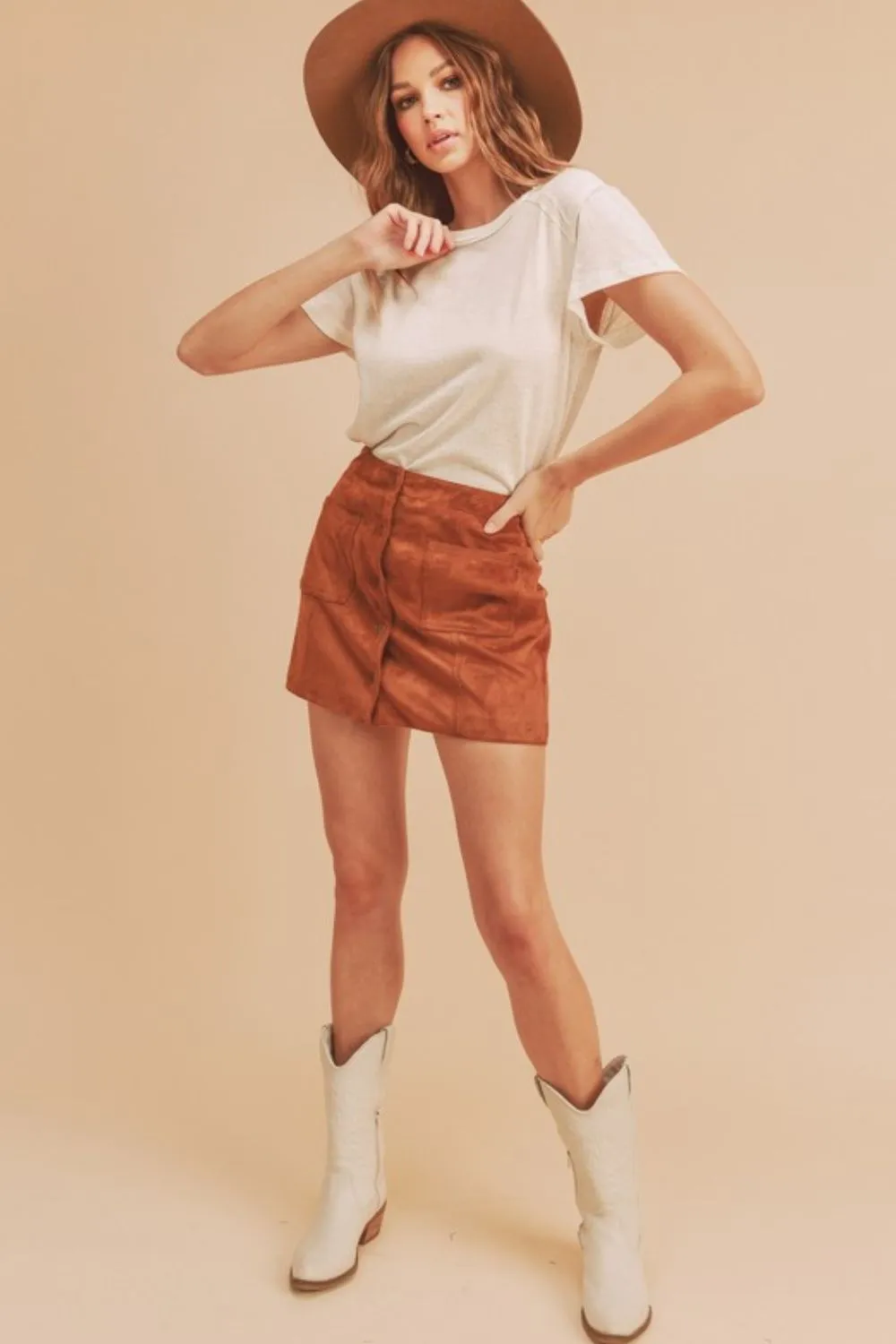 Aemi   Co Exposed Seam Round Neck Short Sleeve T-Shirt