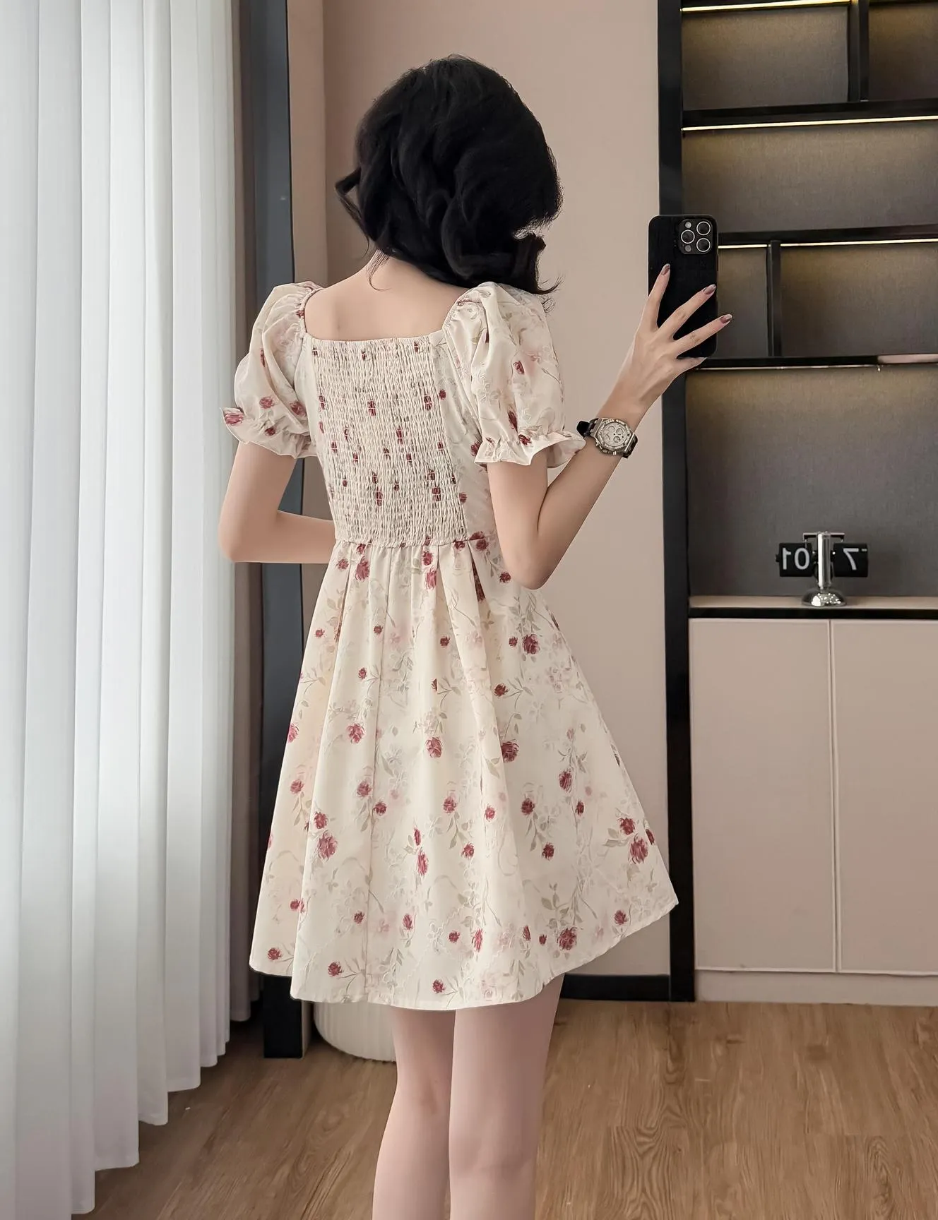 Elastic-Waisted Mini Summer Dress with Bow Tie Neckline and Pleated Details
