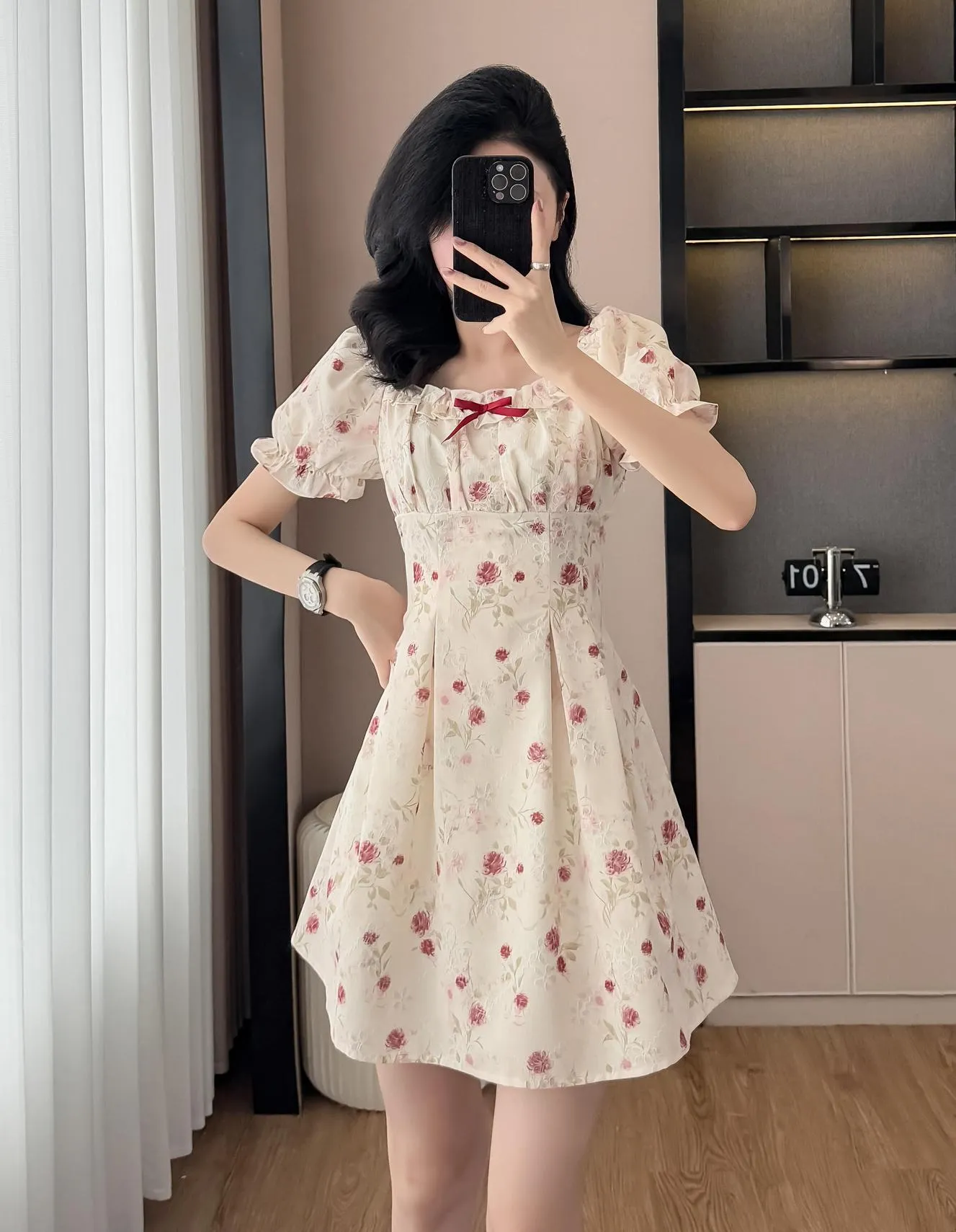 Elastic-Waisted Mini Summer Dress with Bow Tie Neckline and Pleated Details