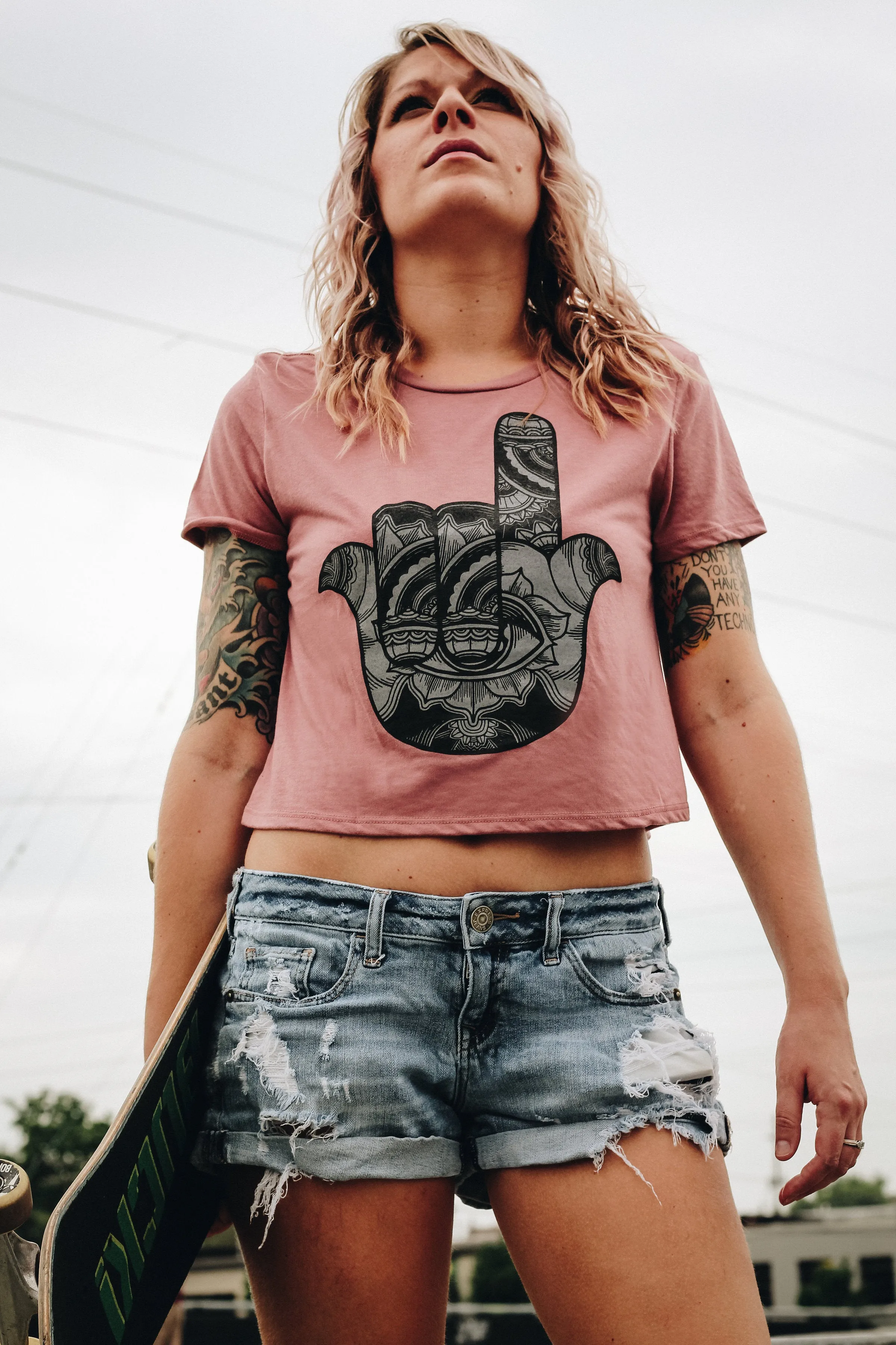Heavy Metal Hamsa Crop Tee - Mauve