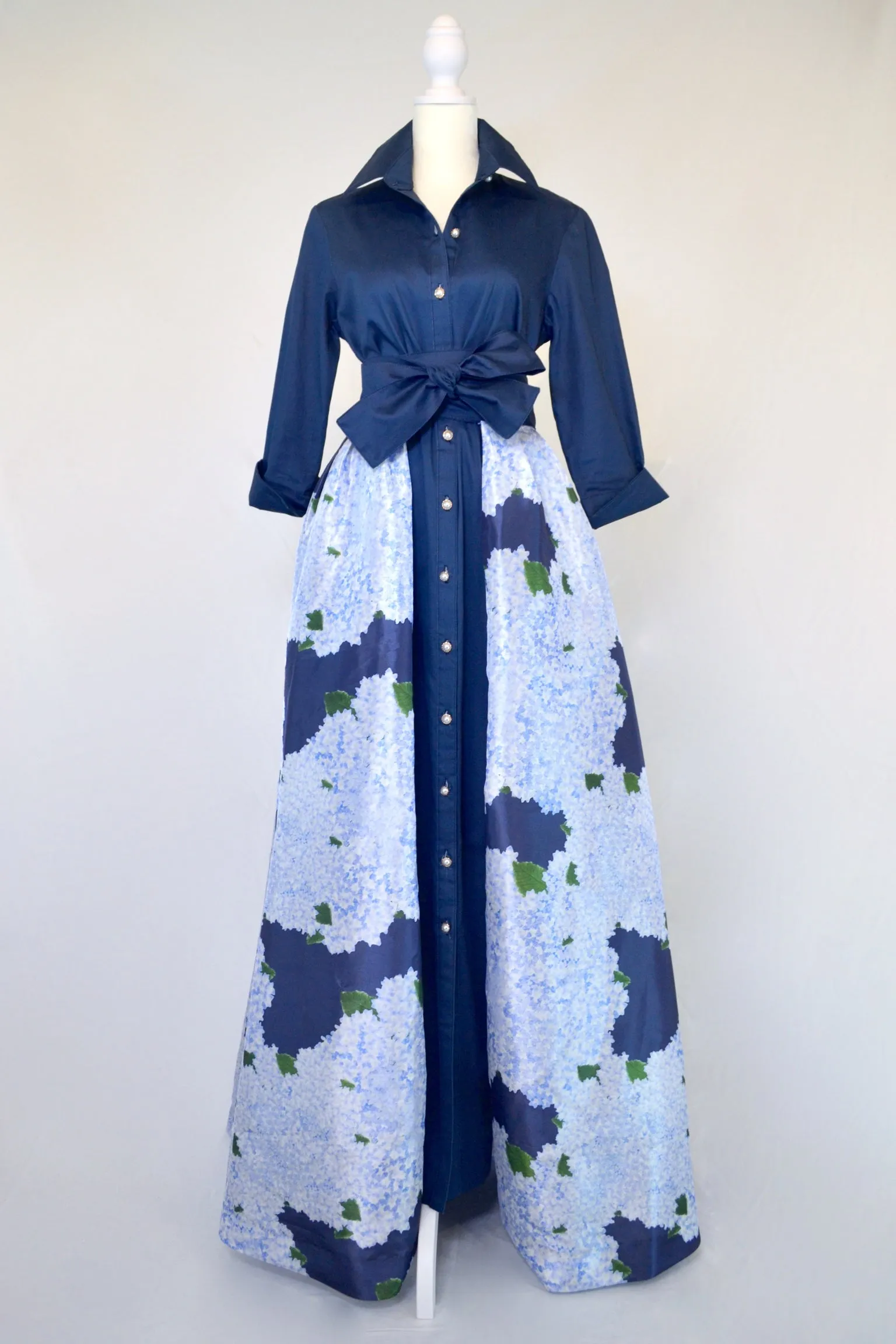 Huntington in Midnight Navy