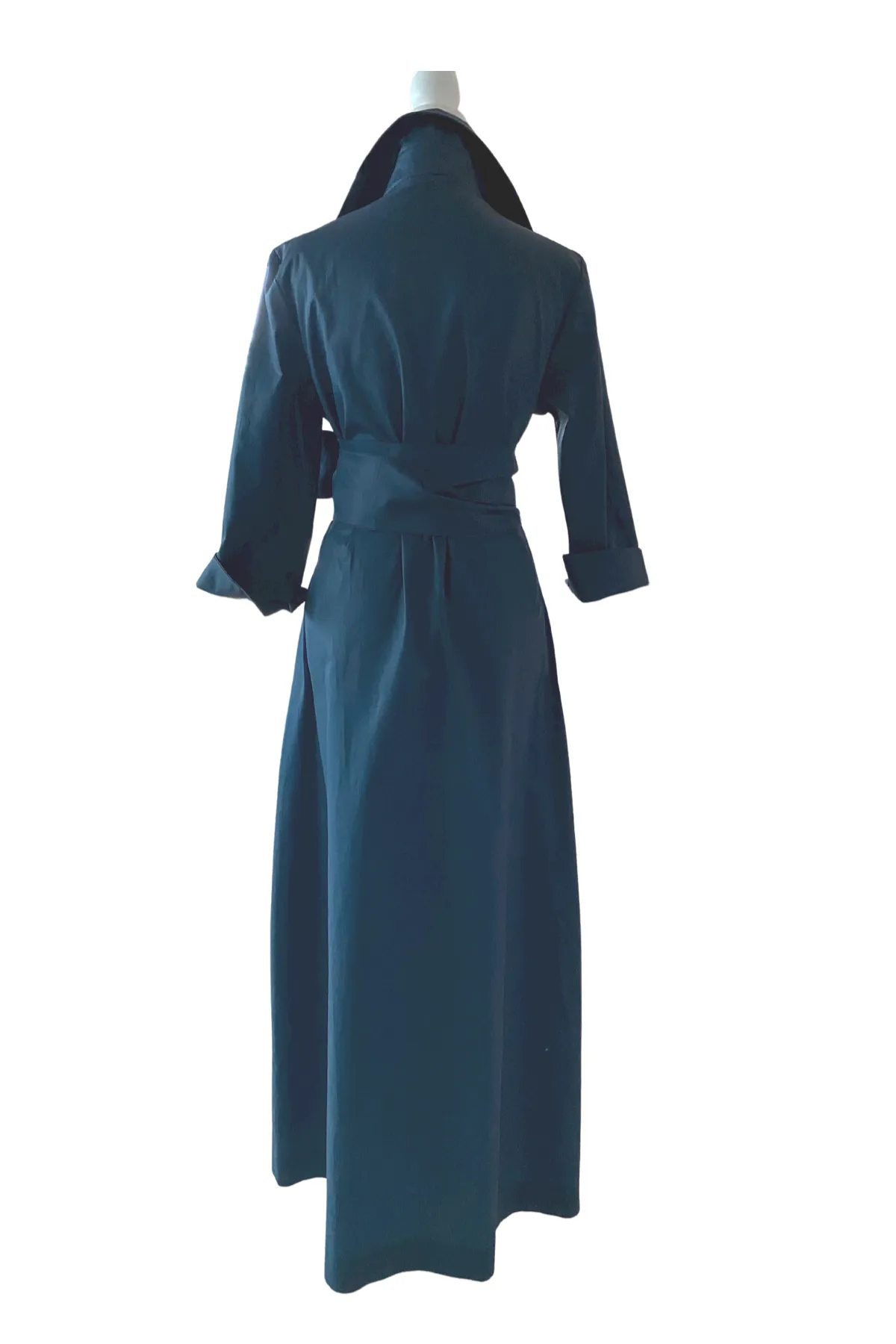 Huntington in Midnight Navy