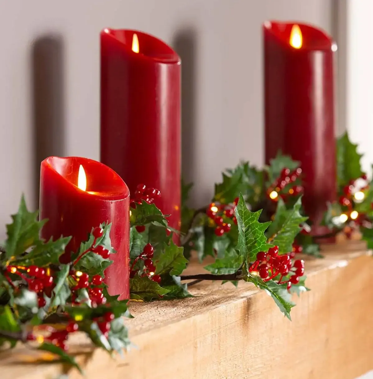 Indoor/Outdoor Holly and Berry Lighted Holiday Garland