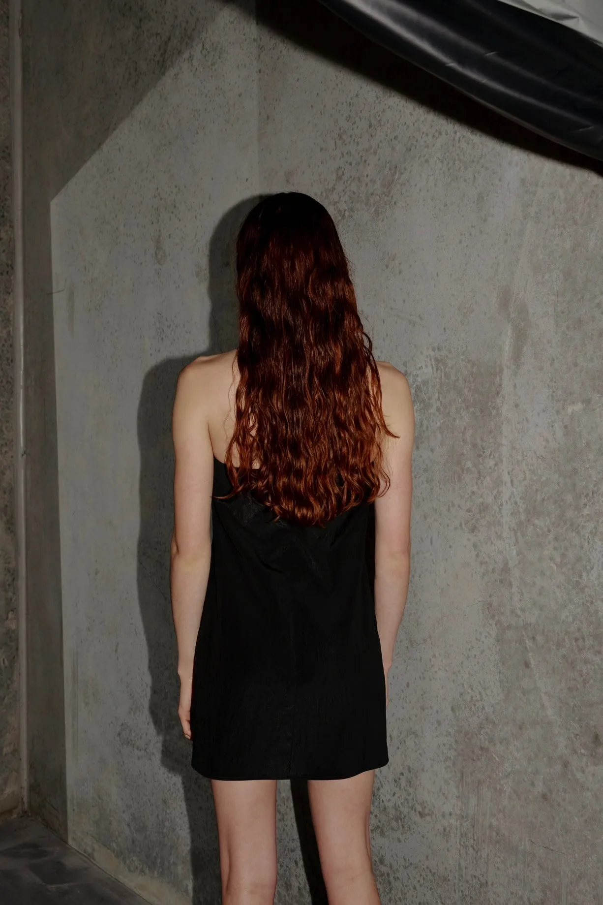 INTERCEPT MIDI DRESS | BLACK
