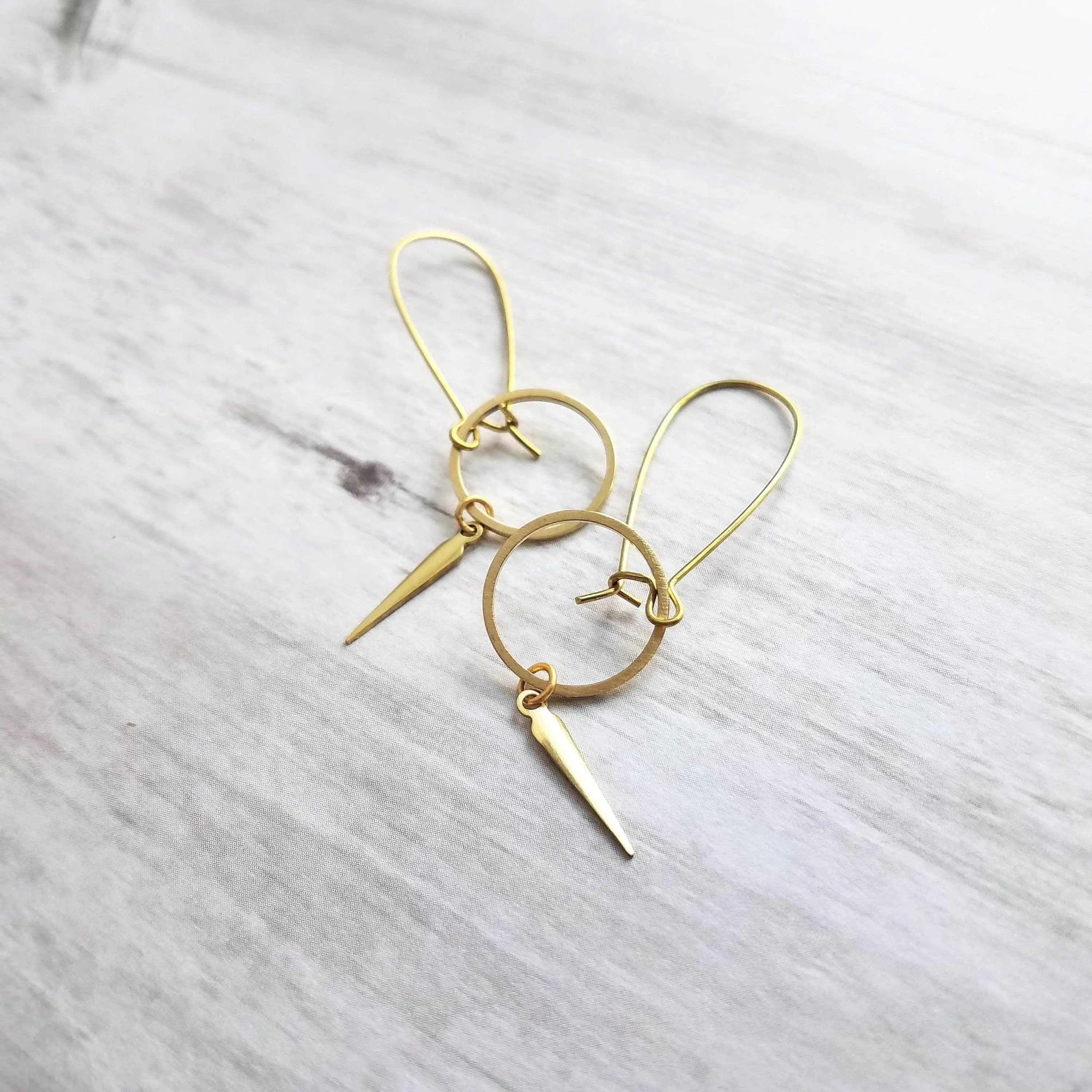 Long Gold Boho Earrings, antique brass earring, oxidized brass, lightweight earring, gold kidney hooks, gold circle earring, spike spear