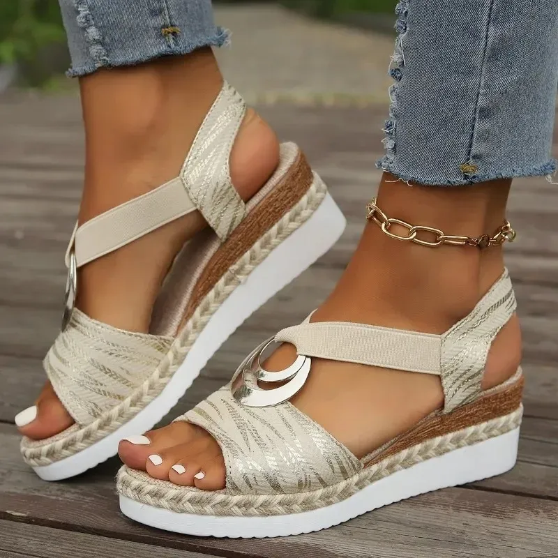 María® | Orthopedic Sandals With Tailored Support