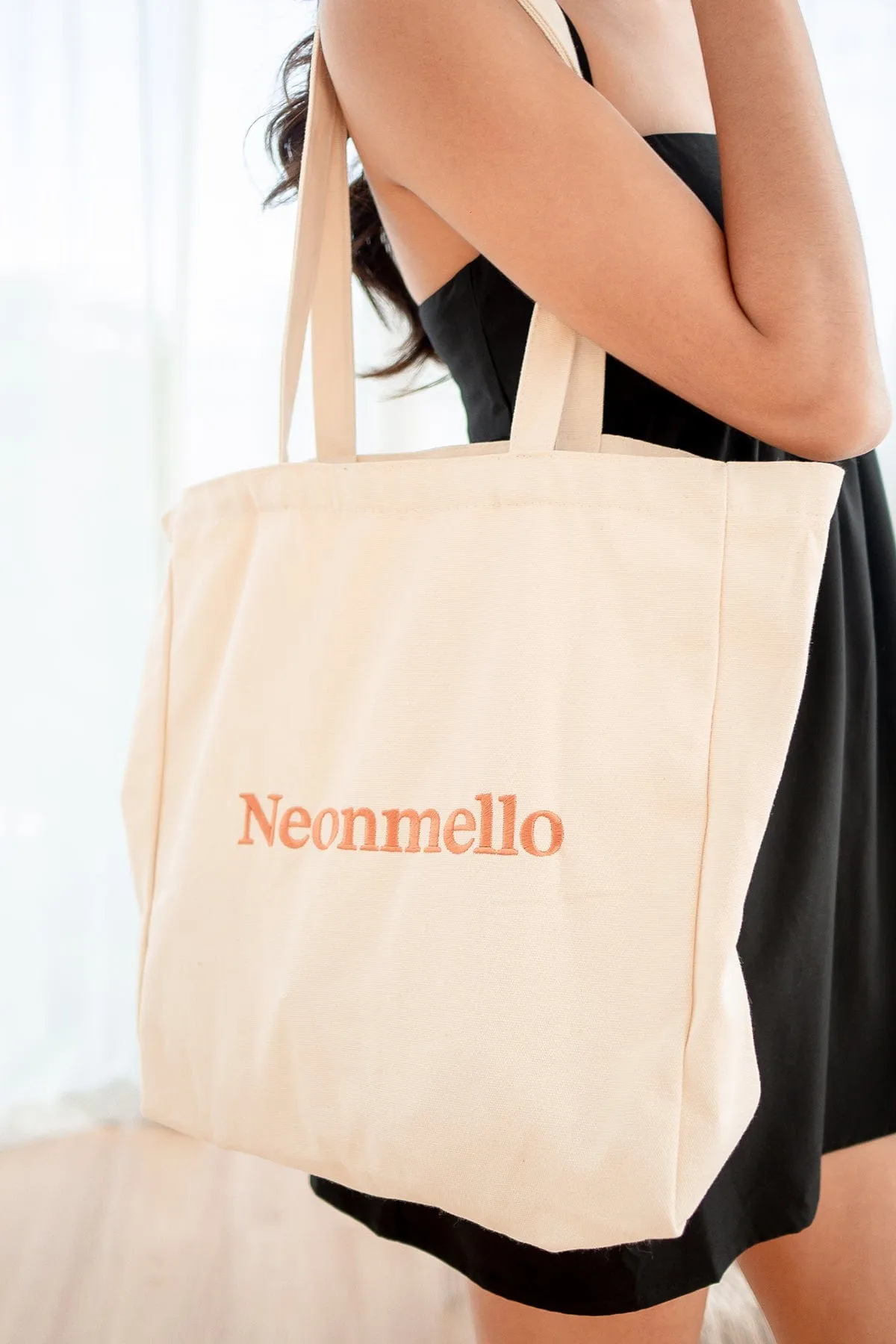 NM EVERYSLAY MAXI TOTE IN WARM OAT