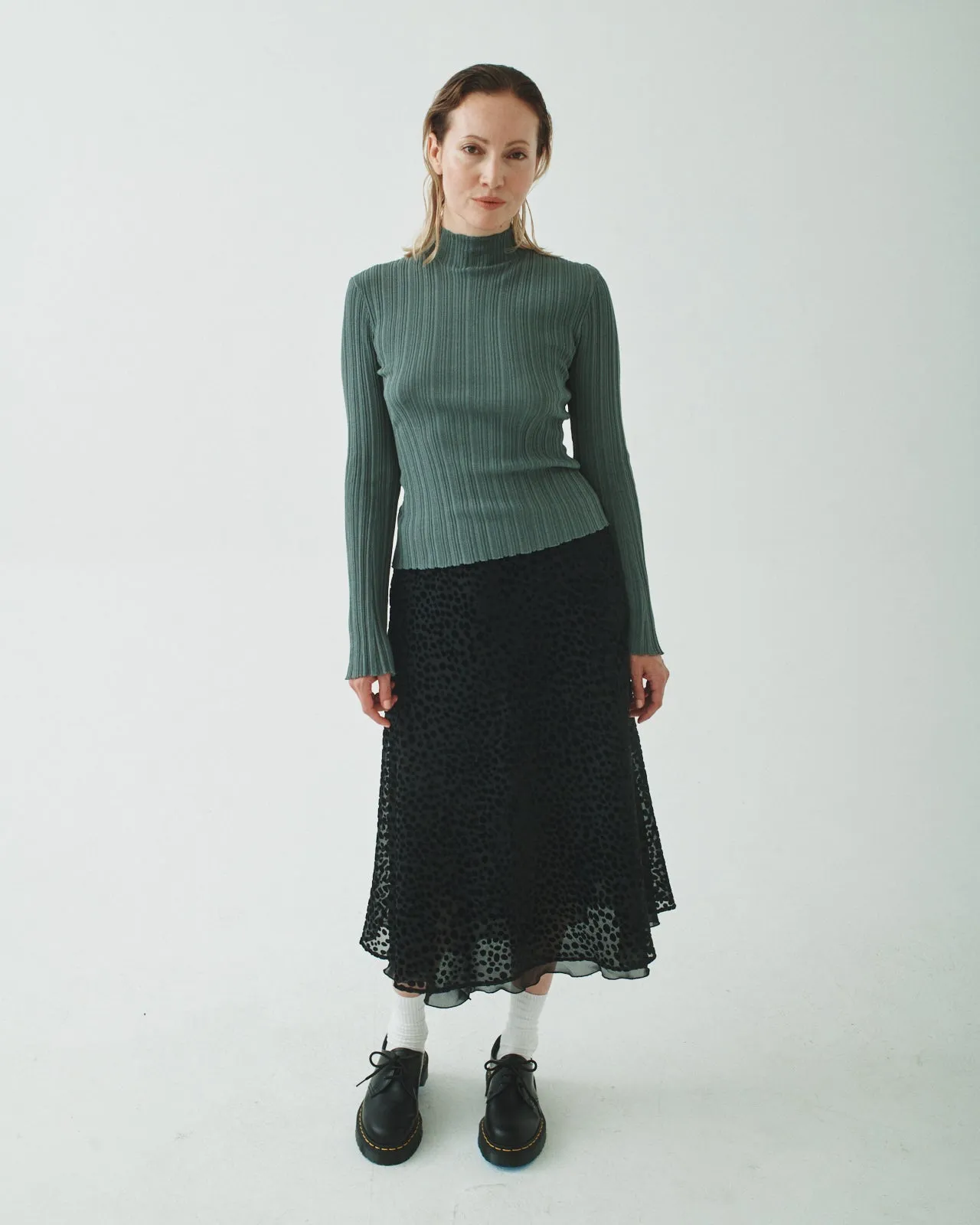 PLEATED MOCK NECK