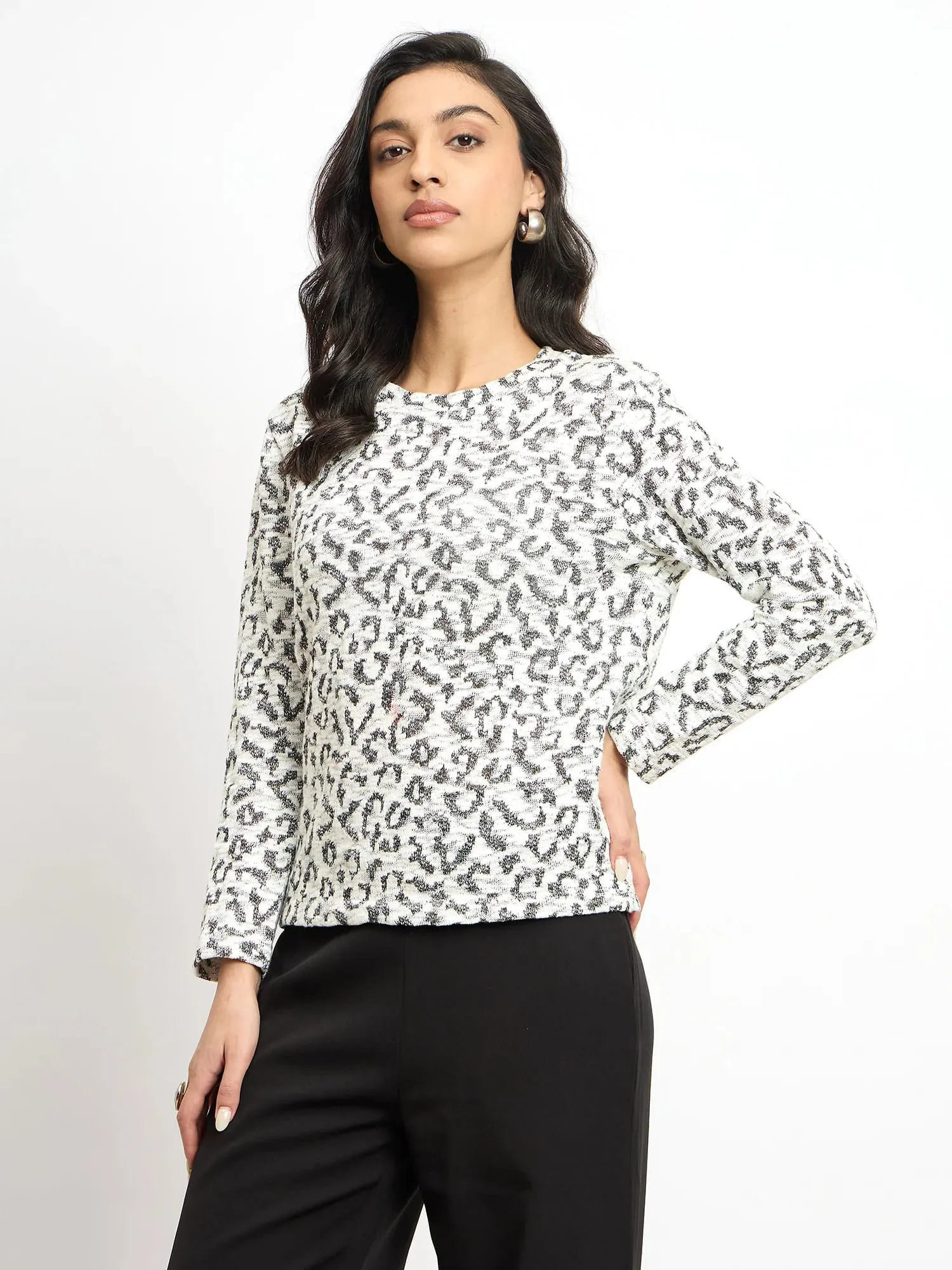 Yule Jacquard Pattern Knit Top - Black & White