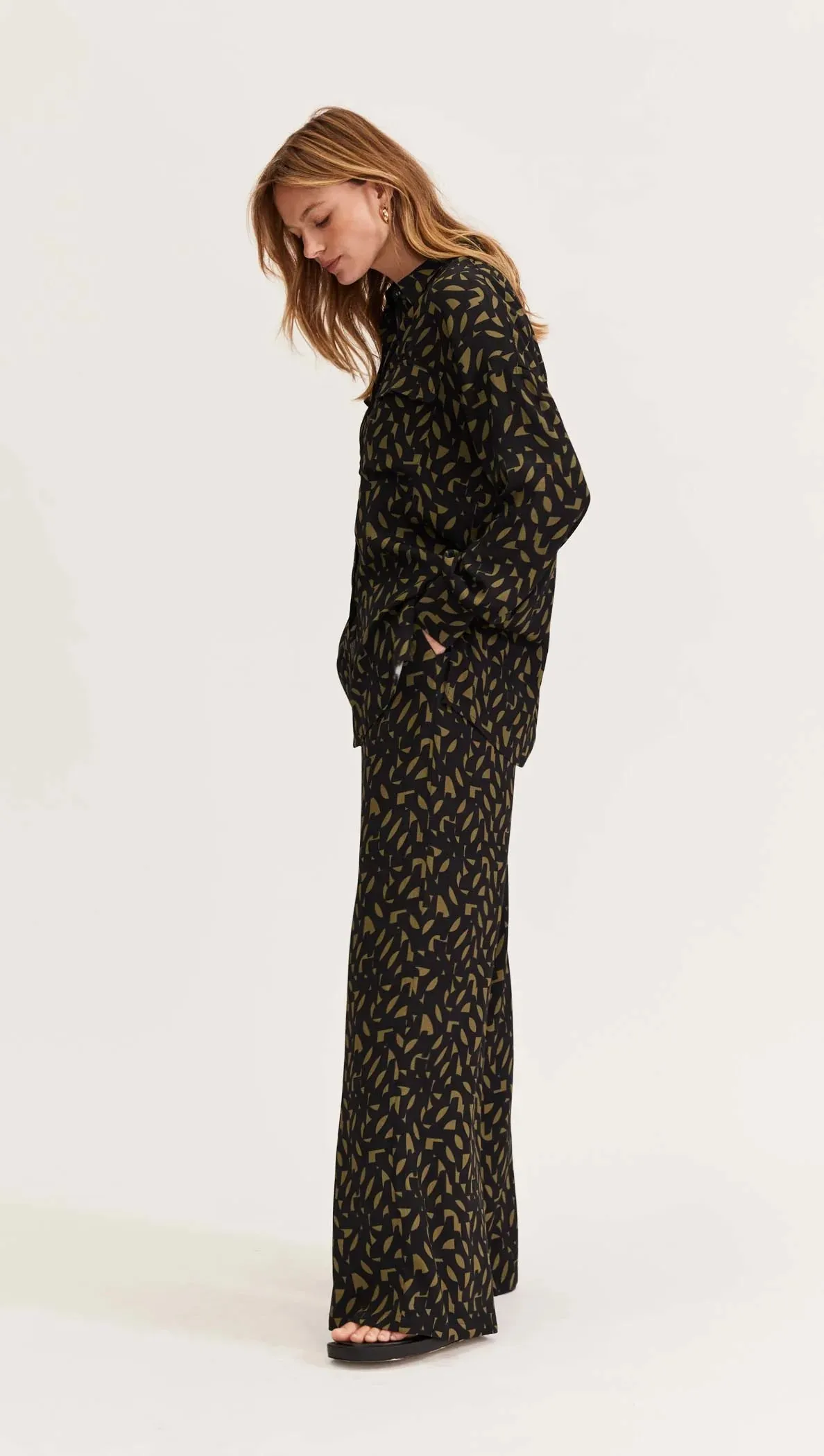 Zadie Shirt Khaki Black Geo